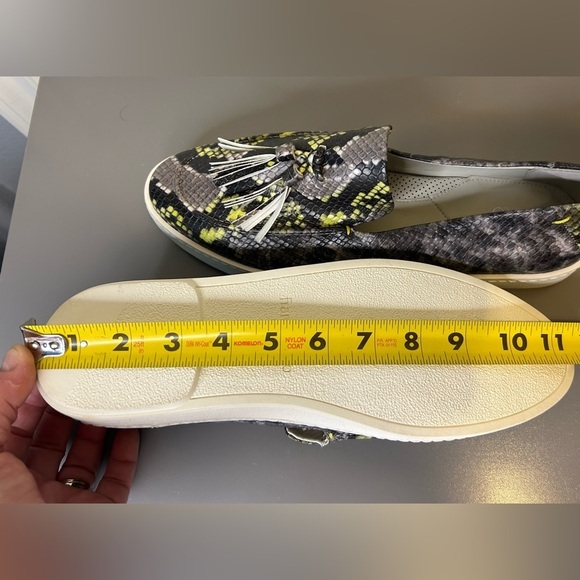 🐍”Franco Sarto” NWOT Neon Green/Black Snakeskin Print Slip On Sneakers Size 11 - Picture 9 of 10